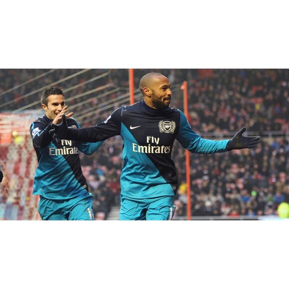 Henry Arsenal 2011 2012 Long Sleeve Away Soccer Jersey Shirt L SKU# 423984-472 - Picture 9 of 9